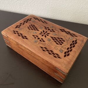 Hand carved wooden trinket jewelry box with inlay Vintage Felt Inside 8.5x5 Boho